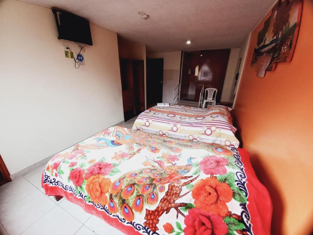 Hostal Oro Orense Quito Kültér fotó