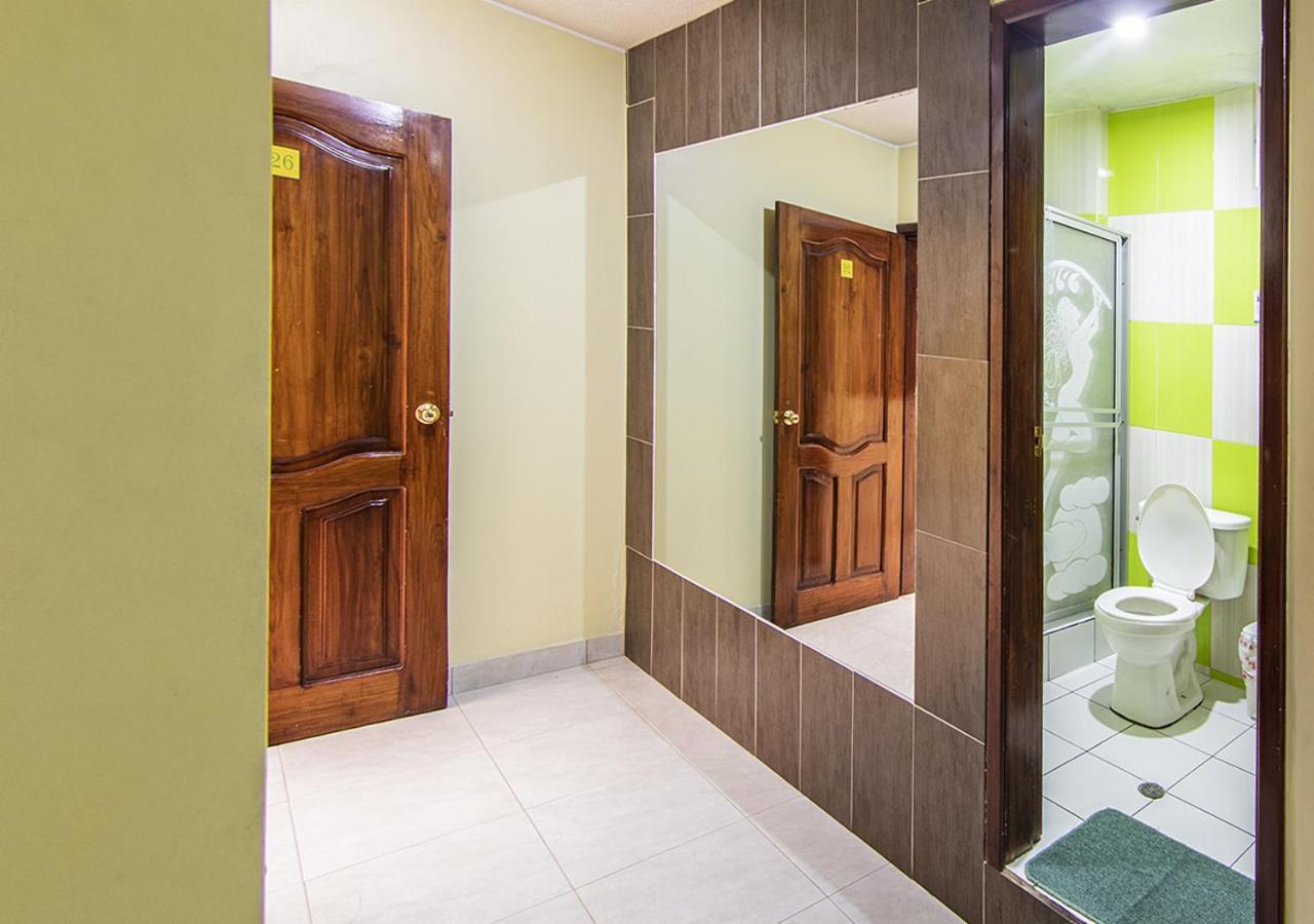 Hostal Oro Orense Quito Kültér fotó
