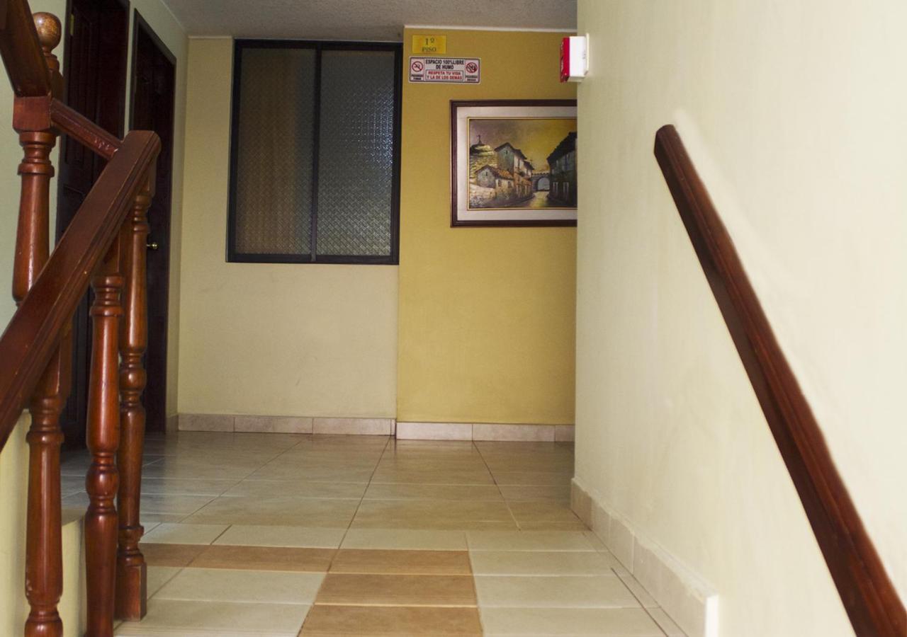 Hostal Oro Orense Quito Kültér fotó