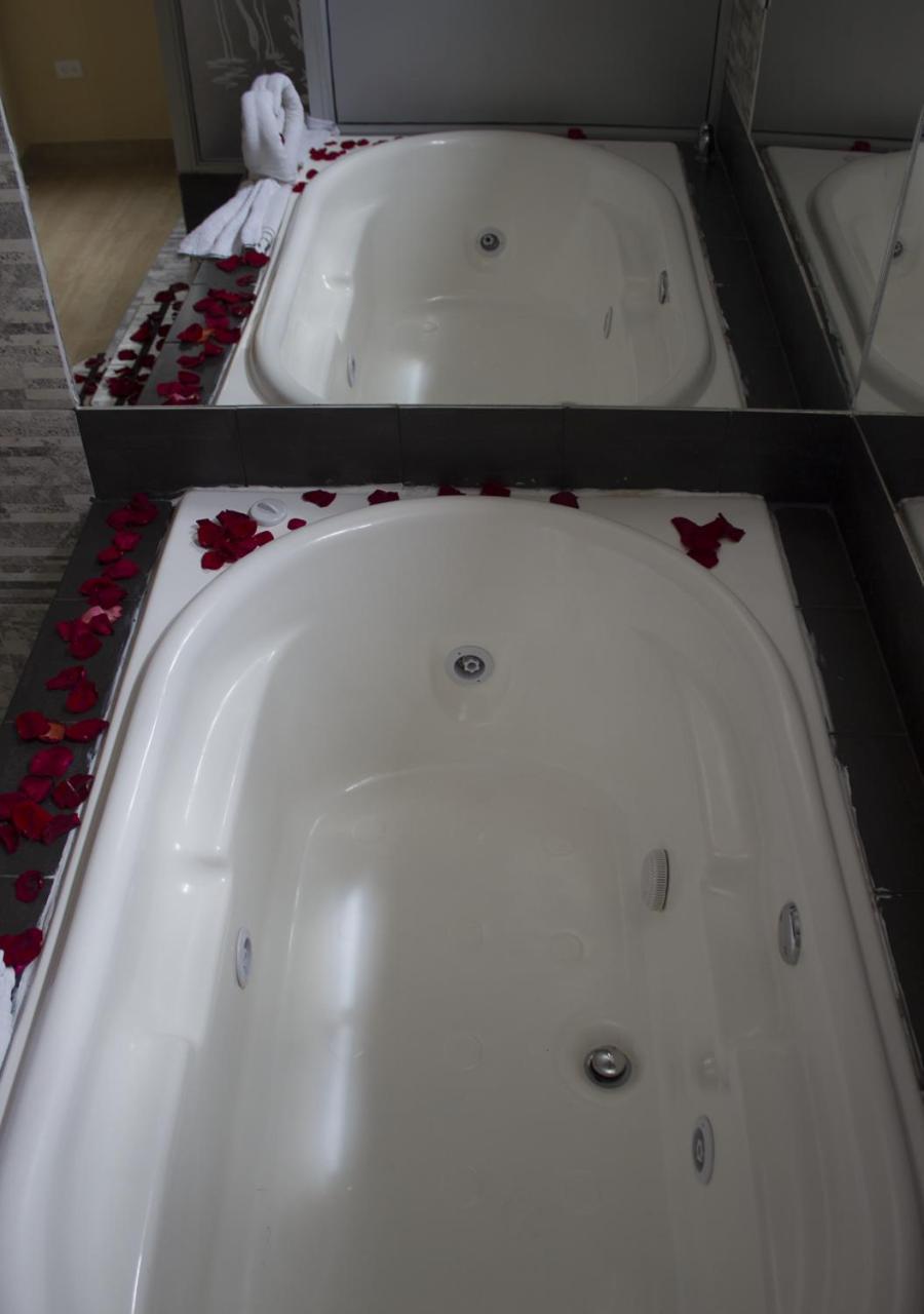 Hostal Oro Orense Quito Kültér fotó