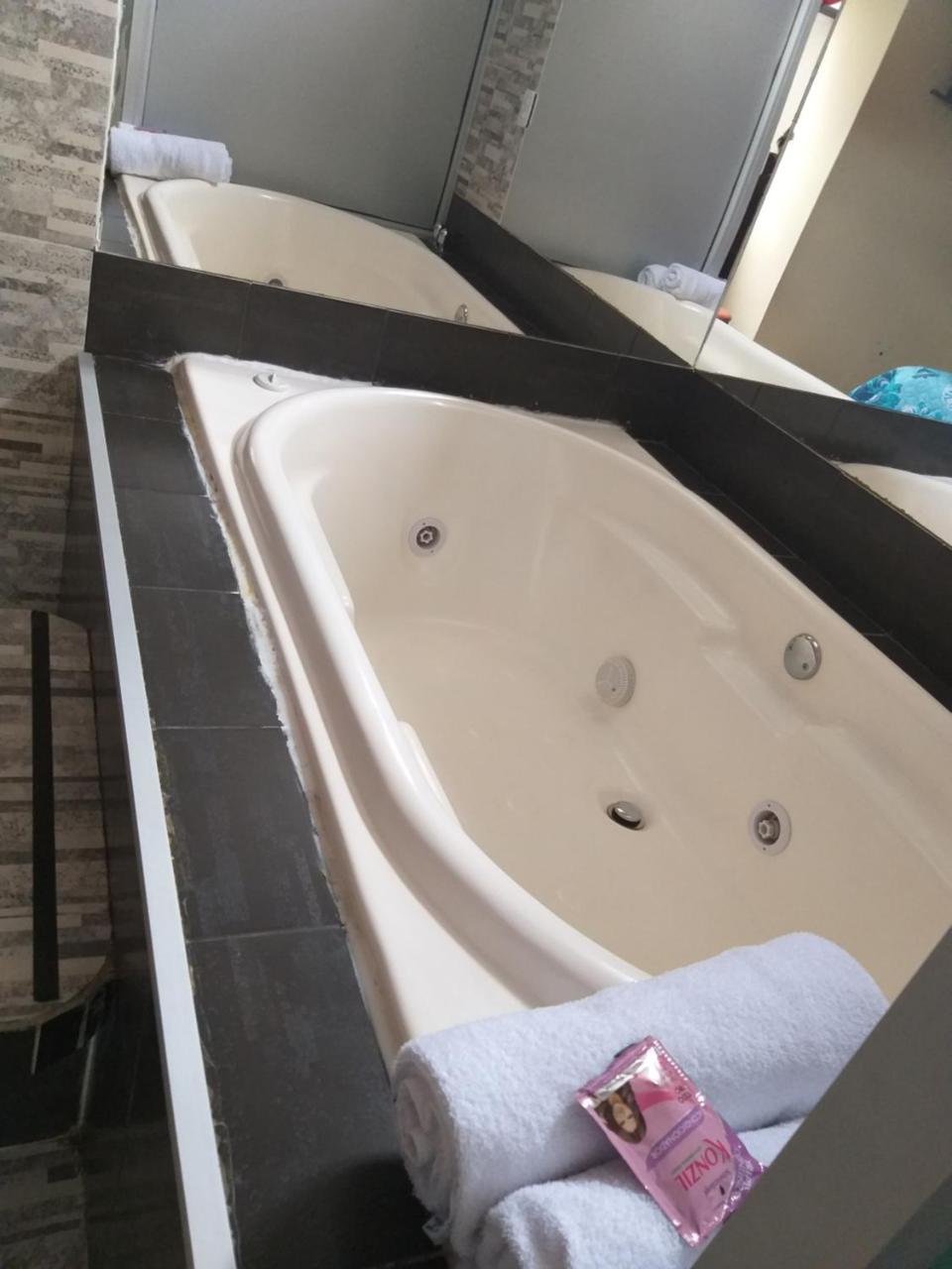 Hostal Oro Orense Quito Kültér fotó